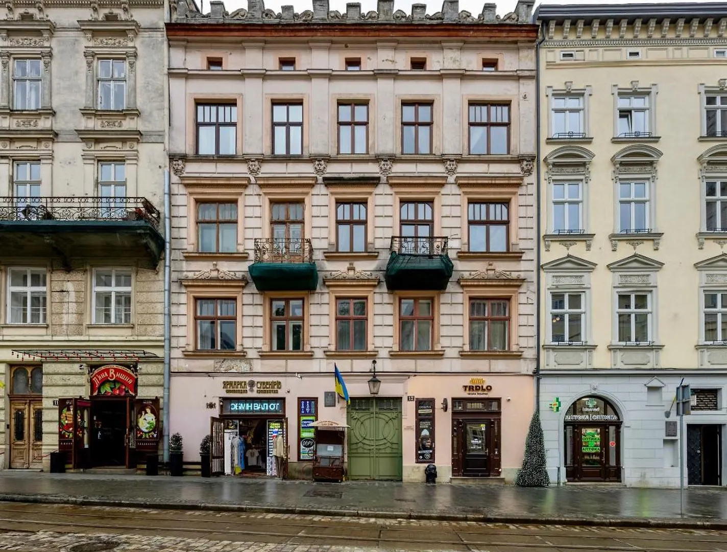 Апартаменти На Площі Ринок 12 Lviv